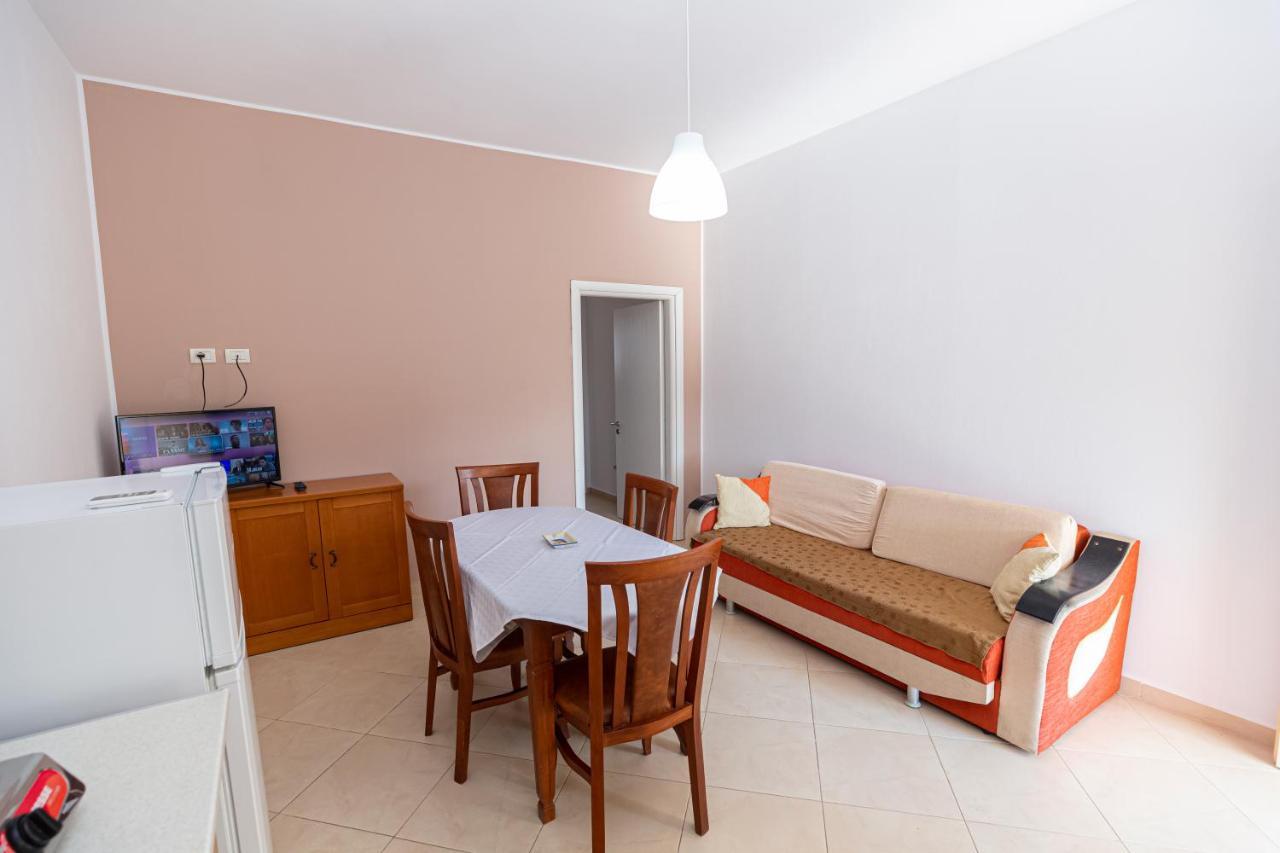 Vila B&E Vlorë Extérieur photo